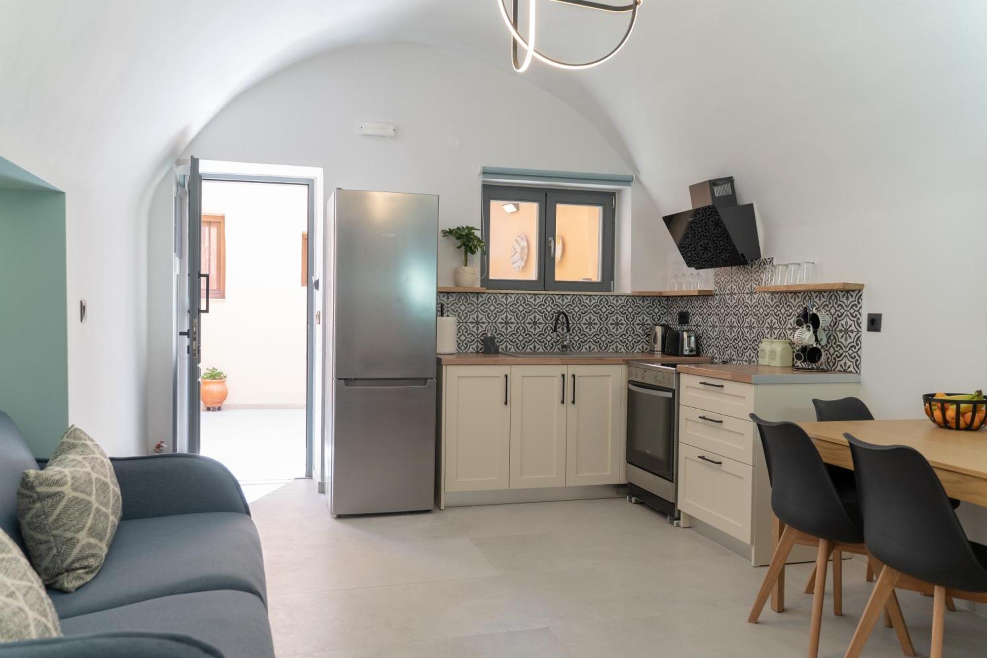 Arch Home, Luxury With Private Parking Vakantiehuis