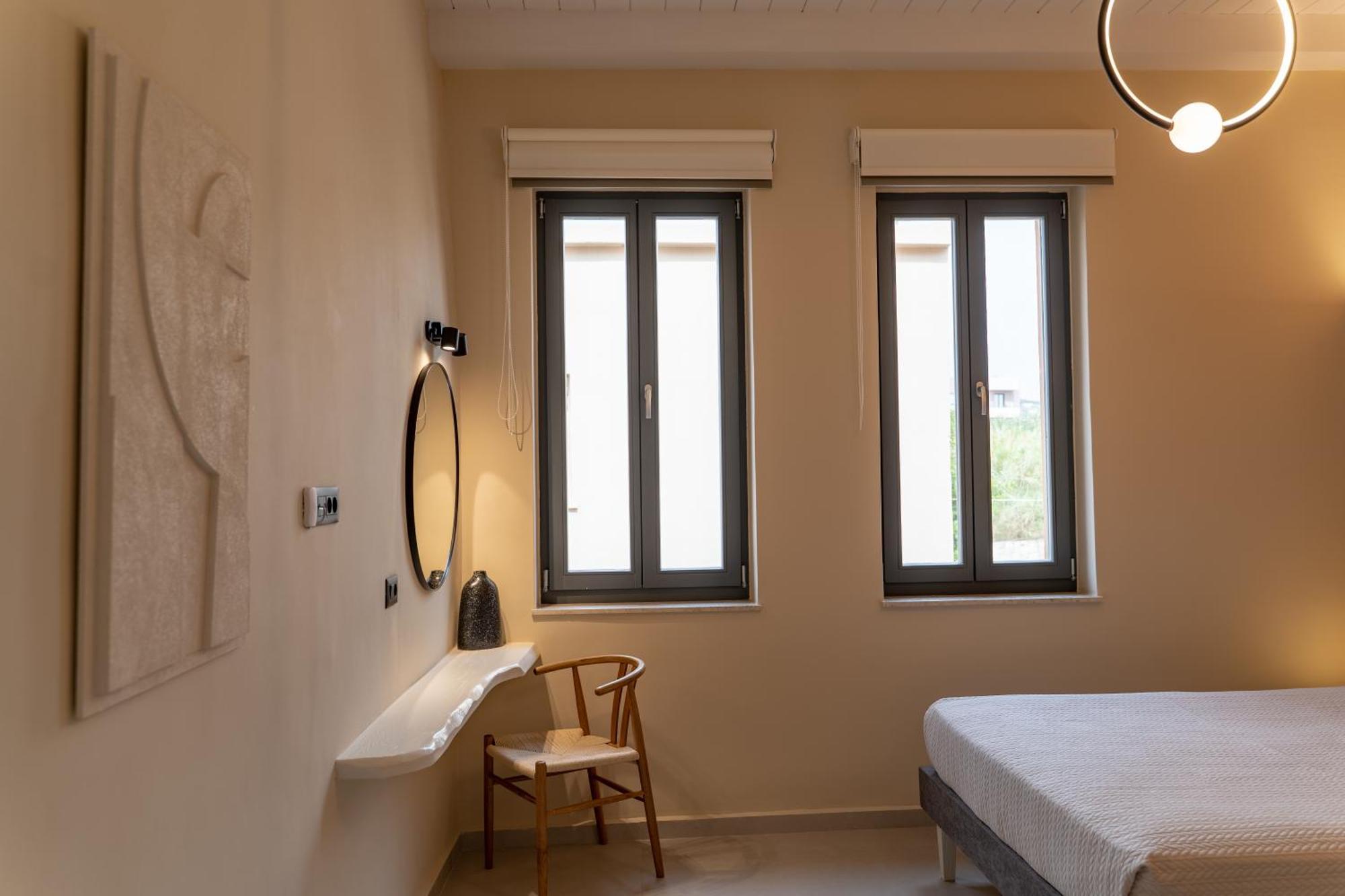 Arch Home, Luxury With Private Parking Feriehus